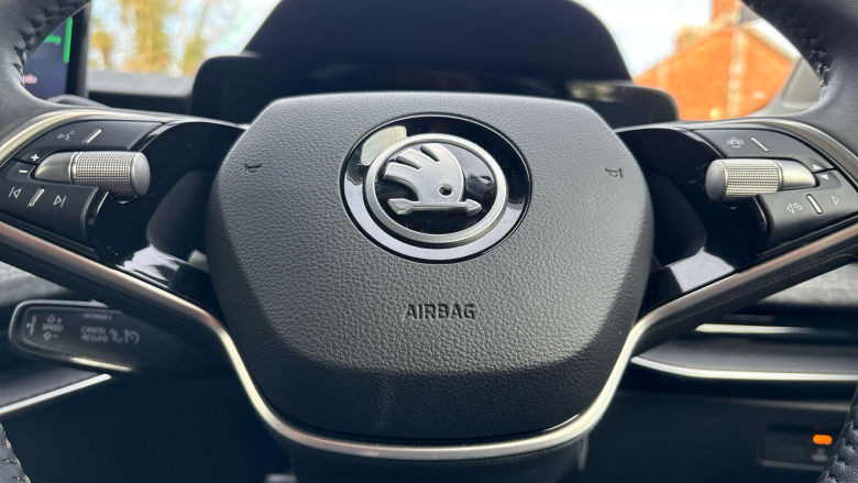 Skoda Superb 2.0 TDI SE Technology 5dr DSG Diesel Estate